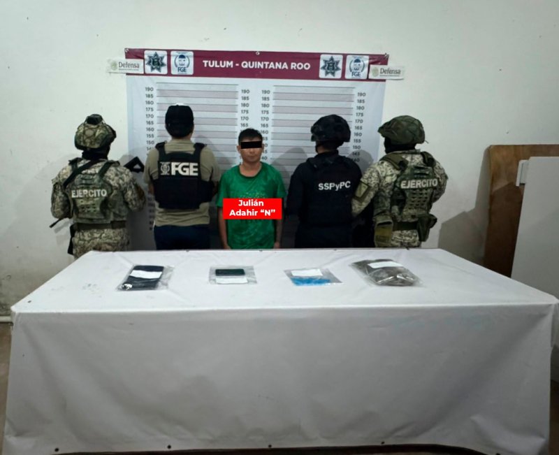 FGE Quintana Roo, Defensa y Policía Municipal detienen a tres sujetos por probable narcomenudeo en Tulum.