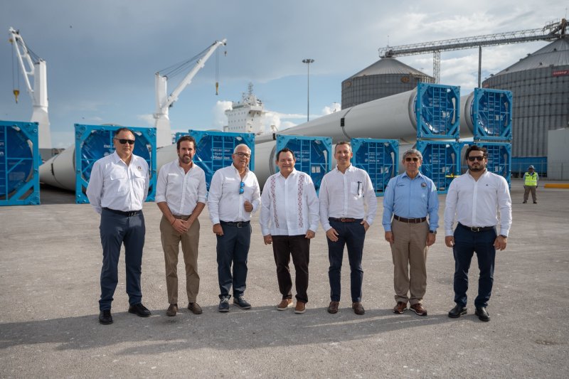 Arriban a Progreso componentes para el Parque Eólico Tizimín II