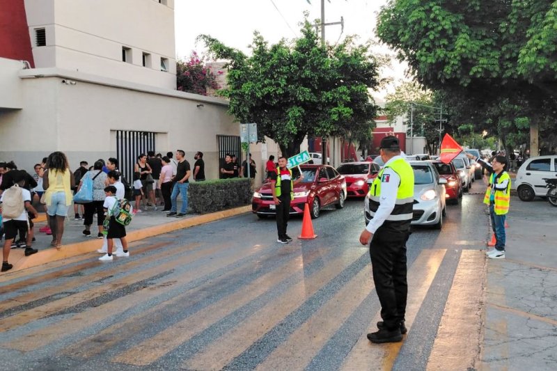 POLICÍA CANCÚN IMPLEMENTA OPERATIVO