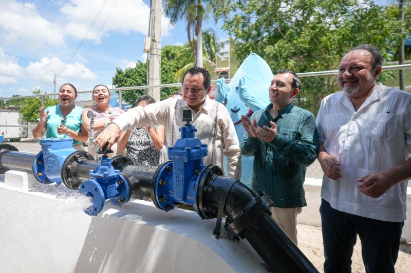 Renacimiento Maya lleva agua potable