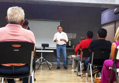 Reconoce Liborio Vidal a la base de Morena en Mérida
